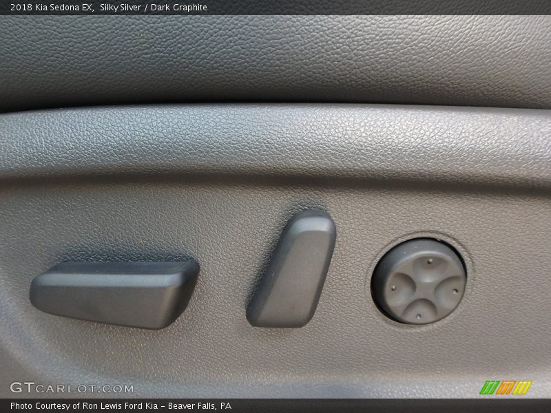 Silky Silver / Dark Graphite 2018 Kia Sedona EX