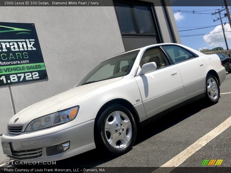 Diamond White Pearl / Ivory 2000 Lexus ES 300 Sedan
