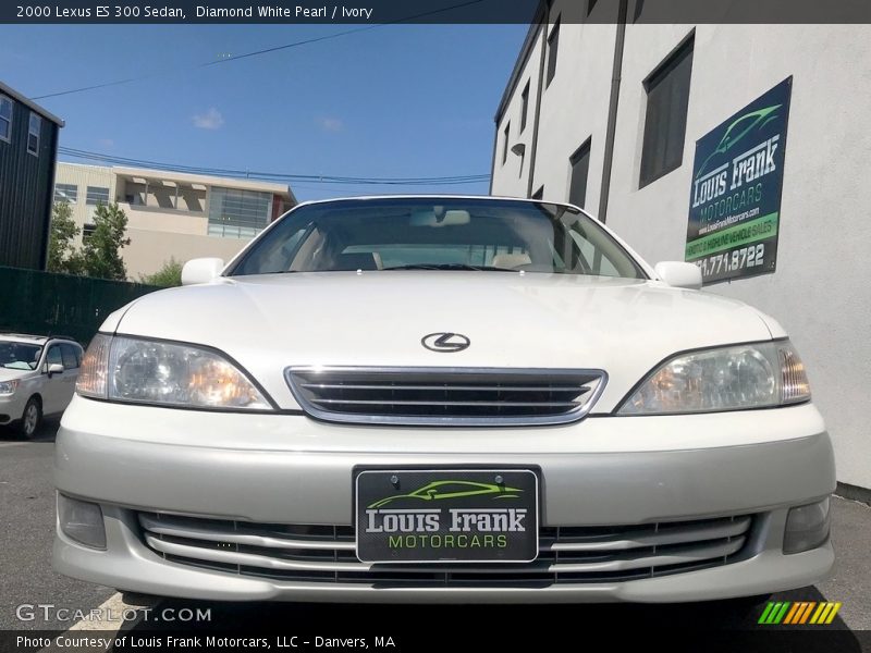 Diamond White Pearl / Ivory 2000 Lexus ES 300 Sedan