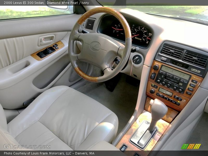 Diamond White Pearl / Ivory 2000 Lexus ES 300 Sedan