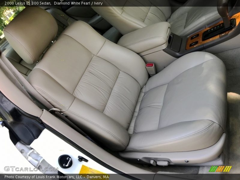 Diamond White Pearl / Ivory 2000 Lexus ES 300 Sedan