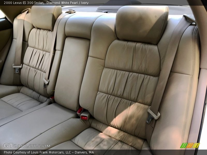 Diamond White Pearl / Ivory 2000 Lexus ES 300 Sedan