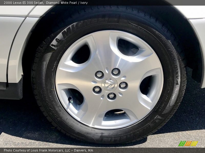 Diamond White Pearl / Ivory 2000 Lexus ES 300 Sedan