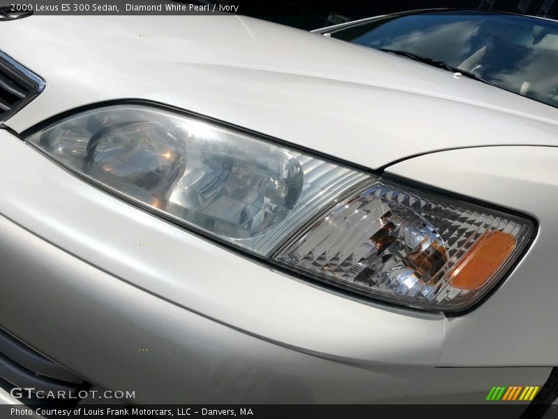 Diamond White Pearl / Ivory 2000 Lexus ES 300 Sedan