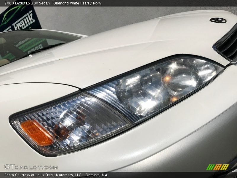 Diamond White Pearl / Ivory 2000 Lexus ES 300 Sedan