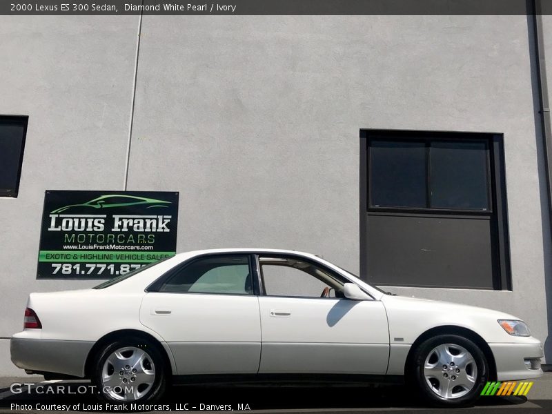 Diamond White Pearl / Ivory 2000 Lexus ES 300 Sedan