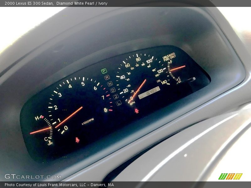 Diamond White Pearl / Ivory 2000 Lexus ES 300 Sedan