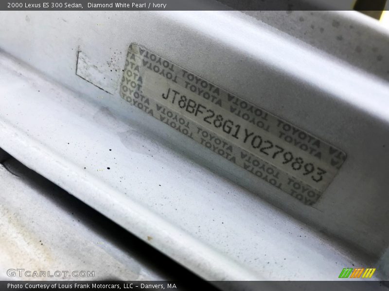 Diamond White Pearl / Ivory 2000 Lexus ES 300 Sedan