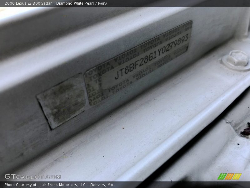 Diamond White Pearl / Ivory 2000 Lexus ES 300 Sedan