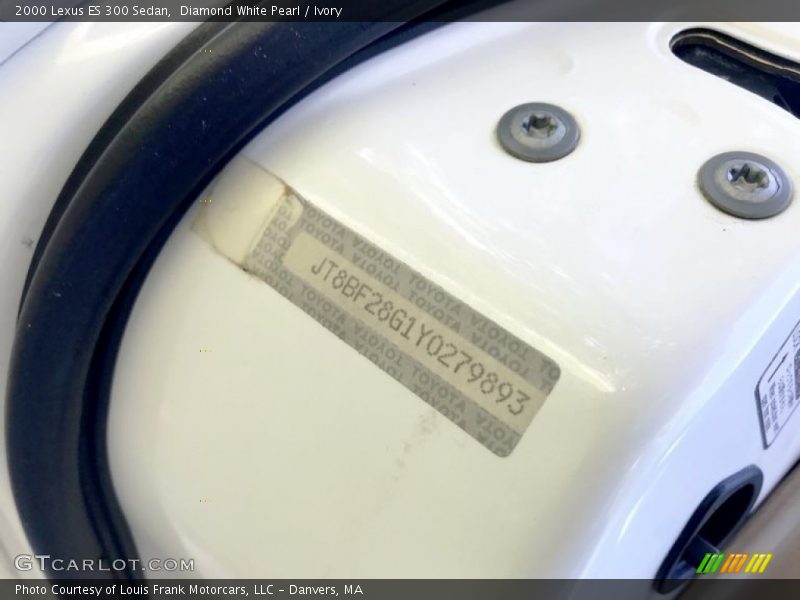 Diamond White Pearl / Ivory 2000 Lexus ES 300 Sedan
