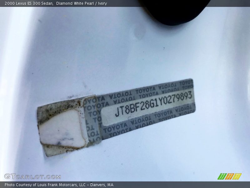 Diamond White Pearl / Ivory 2000 Lexus ES 300 Sedan