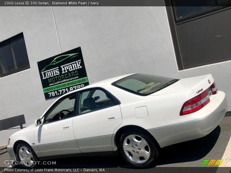 Diamond White Pearl / Ivory 2000 Lexus ES 300 Sedan