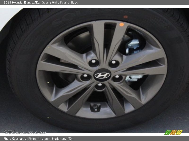 Quartz White Pearl / Black 2018 Hyundai Elantra SEL