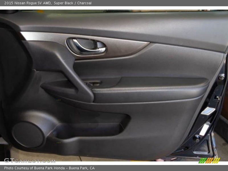 Super Black / Charcoal 2015 Nissan Rogue SV AWD