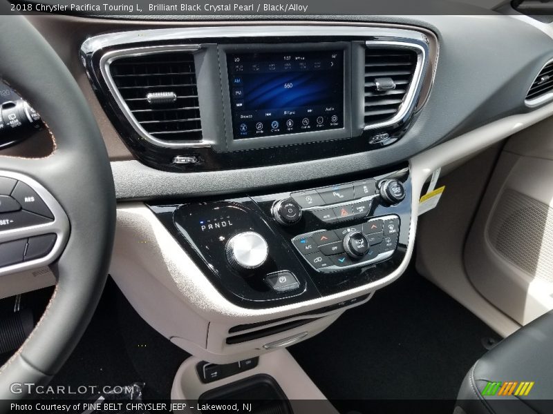 Brilliant Black Crystal Pearl / Black/Alloy 2018 Chrysler Pacifica Touring L