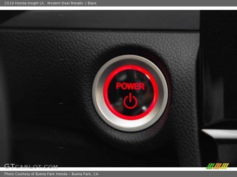 Modern Steel Metallic / Black 2019 Honda Insight LX