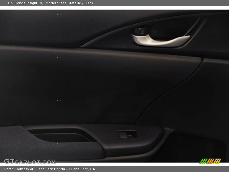 Modern Steel Metallic / Black 2019 Honda Insight LX