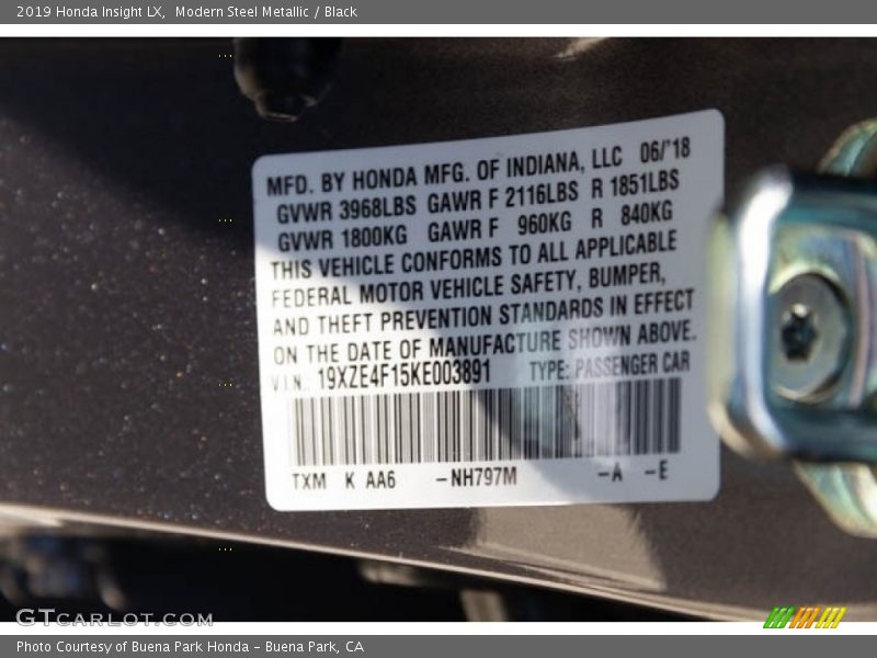 Modern Steel Metallic / Black 2019 Honda Insight LX