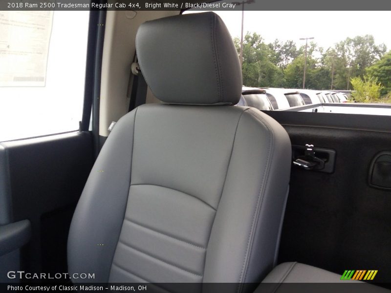 Bright White / Black/Diesel Gray 2018 Ram 2500 Tradesman Regular Cab 4x4