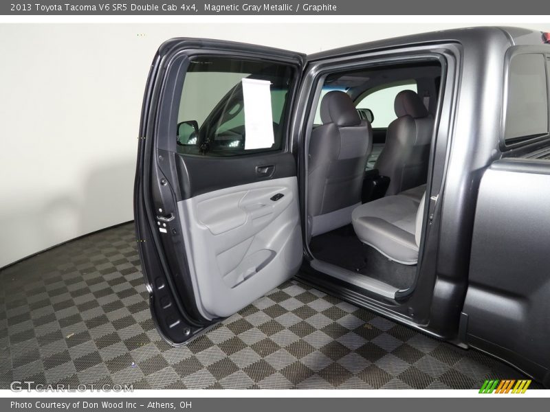 Magnetic Gray Metallic / Graphite 2013 Toyota Tacoma V6 SR5 Double Cab 4x4