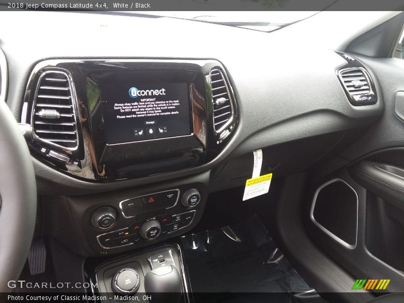 White / Black 2018 Jeep Compass Latitude 4x4