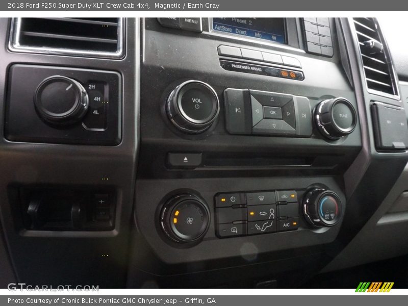 Magnetic / Earth Gray 2018 Ford F250 Super Duty XLT Crew Cab 4x4