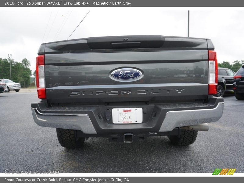 Magnetic / Earth Gray 2018 Ford F250 Super Duty XLT Crew Cab 4x4
