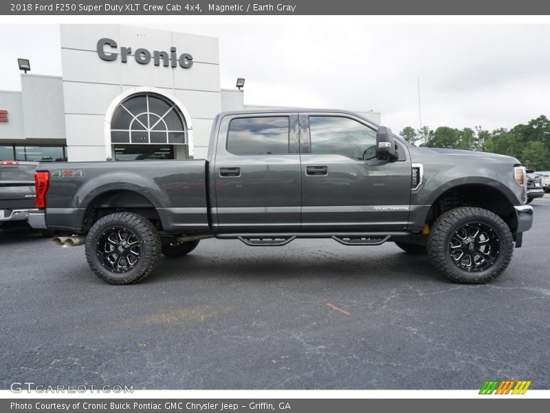Magnetic / Earth Gray 2018 Ford F250 Super Duty XLT Crew Cab 4x4