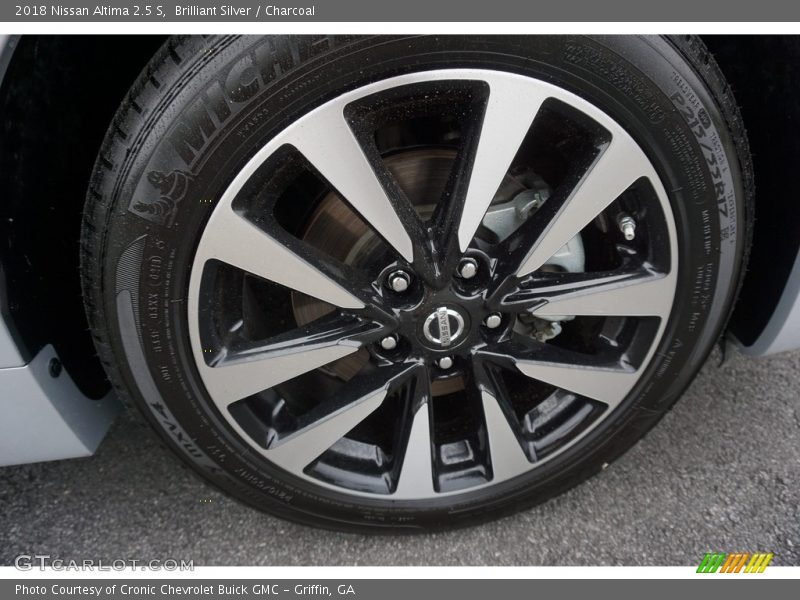 Brilliant Silver / Charcoal 2018 Nissan Altima 2.5 S