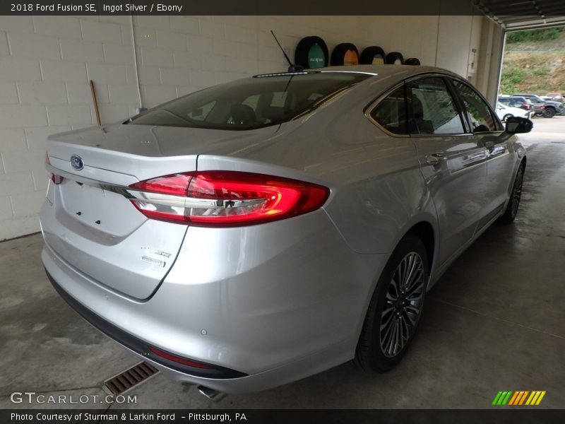 Ingot Silver / Ebony 2018 Ford Fusion SE