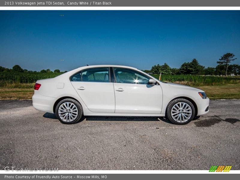 Candy White / Titan Black 2013 Volkswagen Jetta TDI Sedan