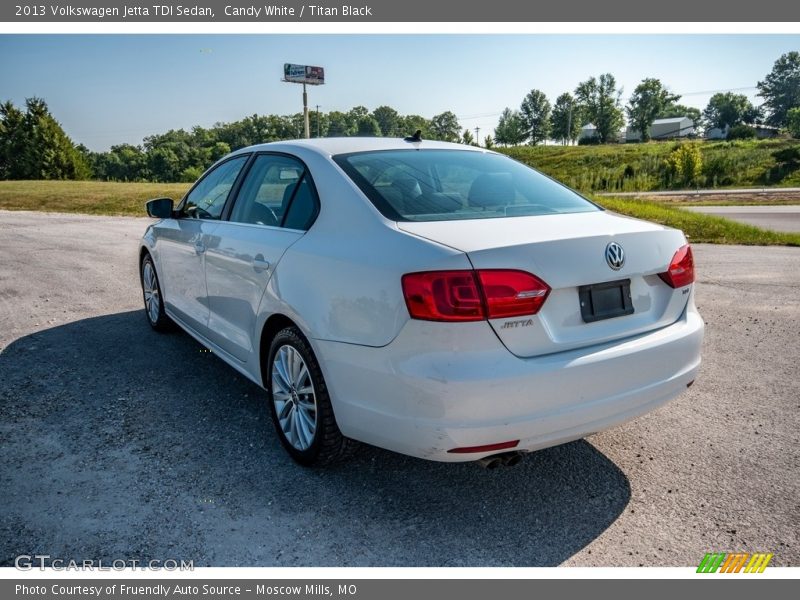 Candy White / Titan Black 2013 Volkswagen Jetta TDI Sedan