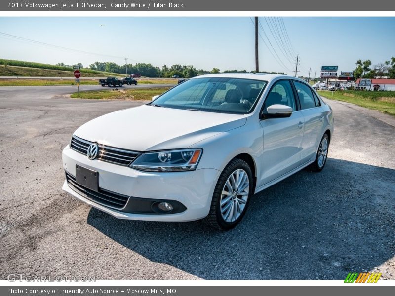 Candy White / Titan Black 2013 Volkswagen Jetta TDI Sedan