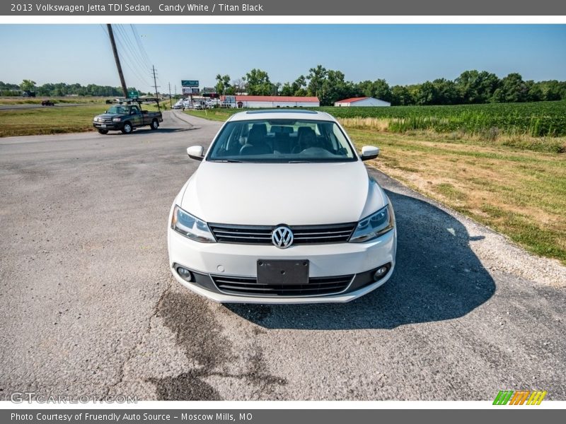 Candy White / Titan Black 2013 Volkswagen Jetta TDI Sedan