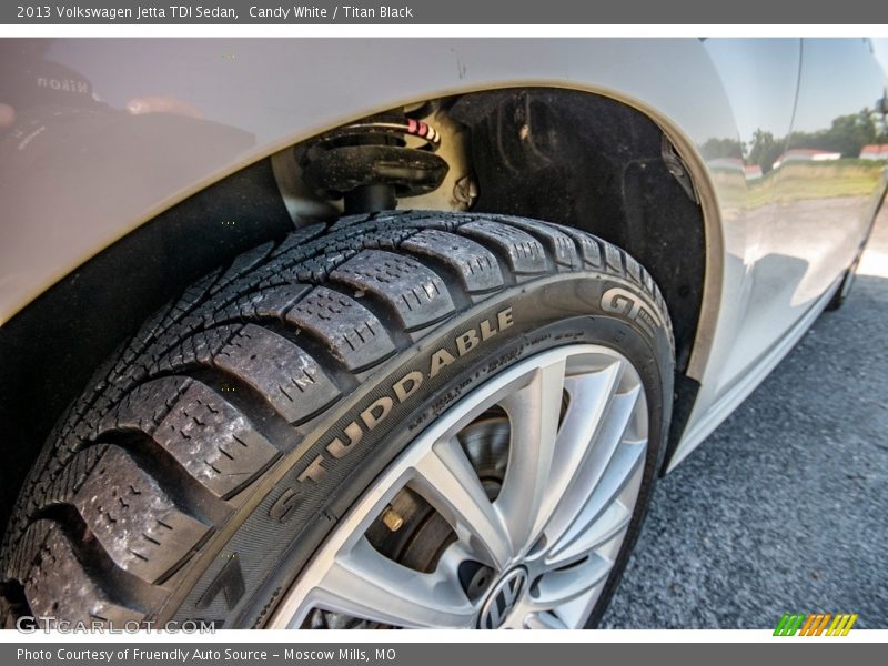 Candy White / Titan Black 2013 Volkswagen Jetta TDI Sedan