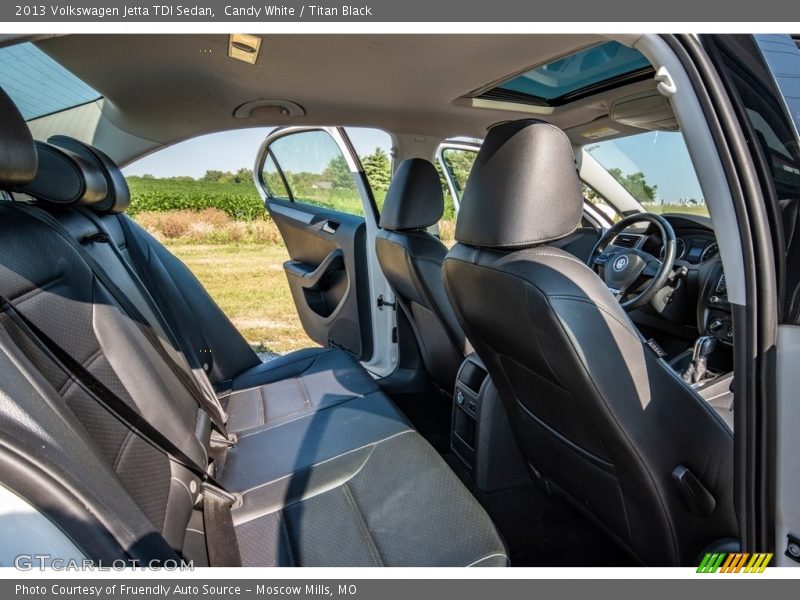 Candy White / Titan Black 2013 Volkswagen Jetta TDI Sedan