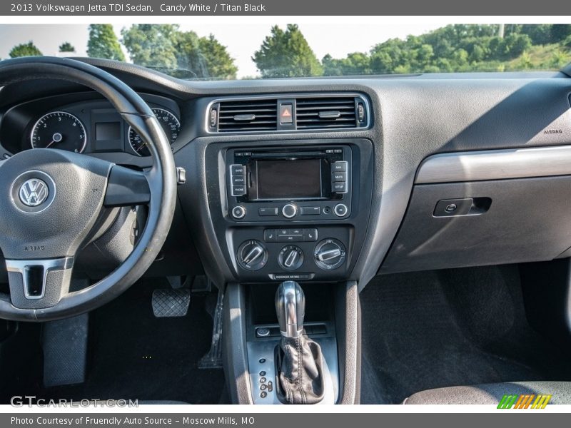 Candy White / Titan Black 2013 Volkswagen Jetta TDI Sedan