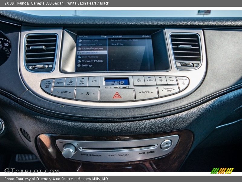 White Satin Pearl / Black 2009 Hyundai Genesis 3.8 Sedan