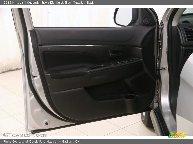 Quick Silver Metallic / Black 2013 Mitsubishi Outlander Sport ES