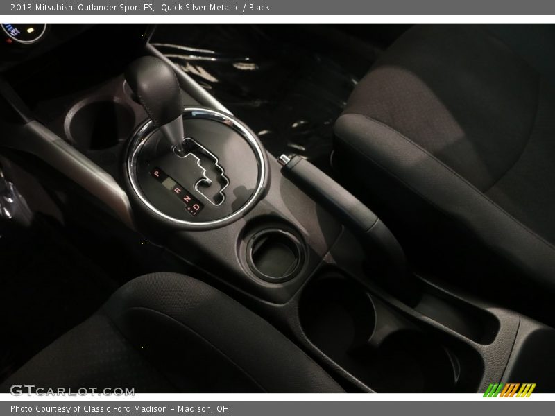 Quick Silver Metallic / Black 2013 Mitsubishi Outlander Sport ES