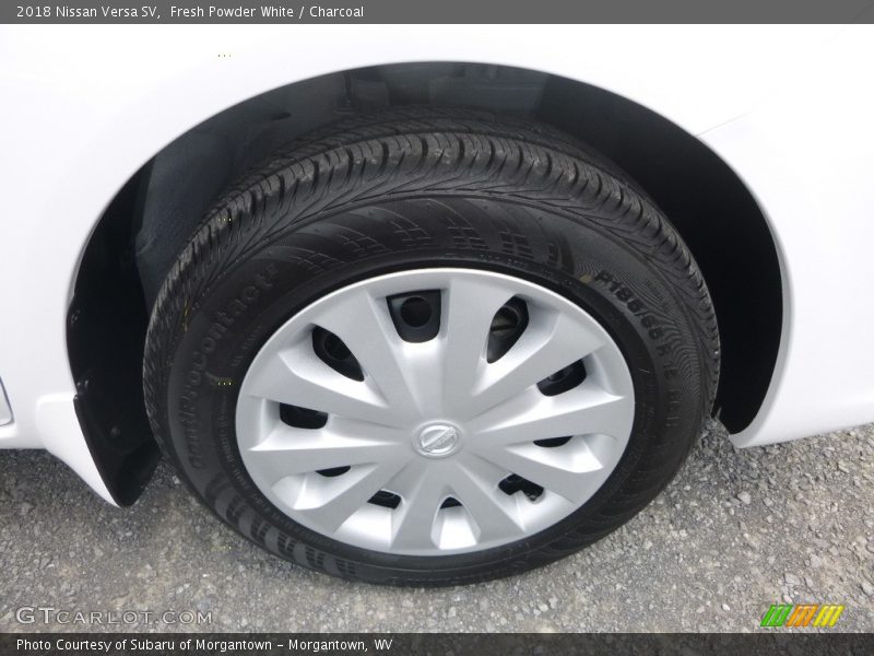 Fresh Powder White / Charcoal 2018 Nissan Versa SV