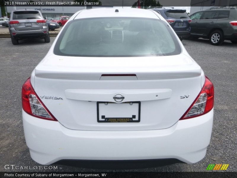 Fresh Powder White / Charcoal 2018 Nissan Versa SV
