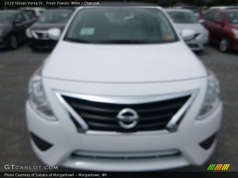 Fresh Powder White / Charcoal 2018 Nissan Versa SV
