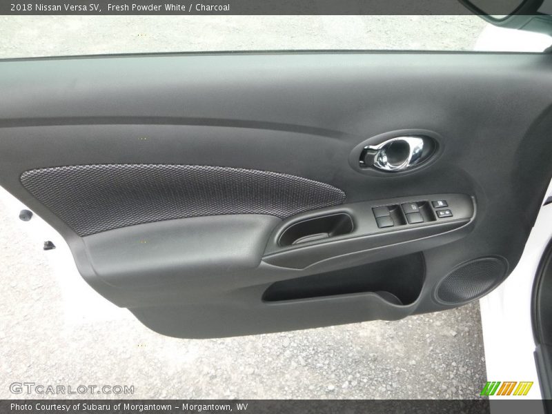 Fresh Powder White / Charcoal 2018 Nissan Versa SV