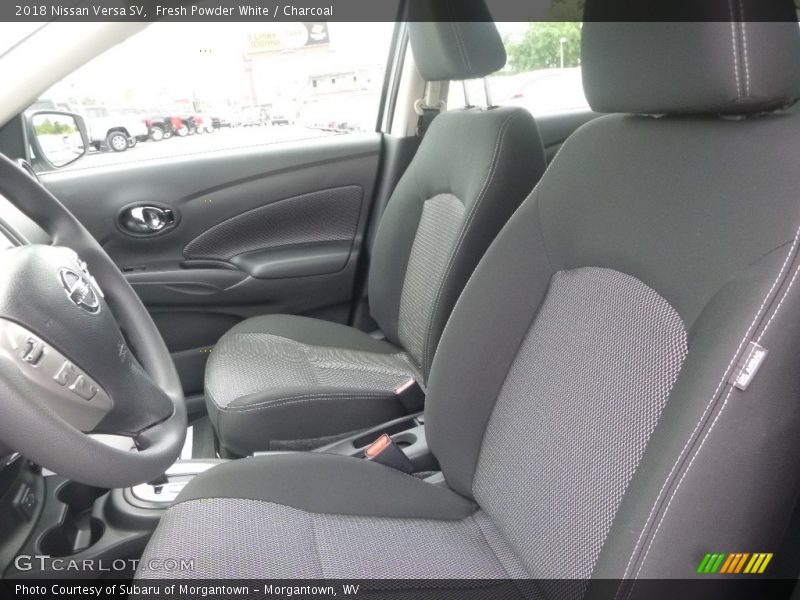 Fresh Powder White / Charcoal 2018 Nissan Versa SV