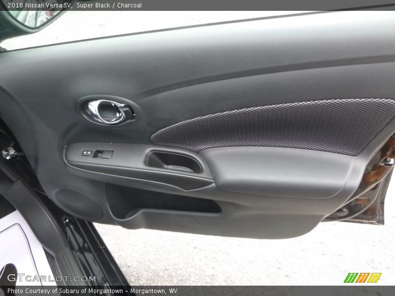 Super Black / Charcoal 2018 Nissan Versa SV