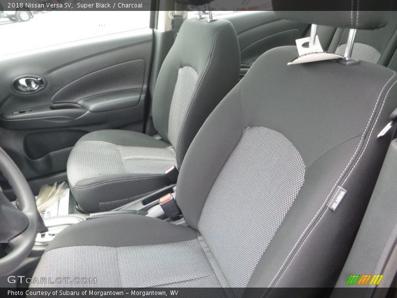 Super Black / Charcoal 2018 Nissan Versa SV