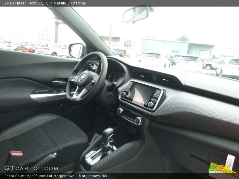 Gun Metallic / Charcoal 2018 Nissan Kicks SR