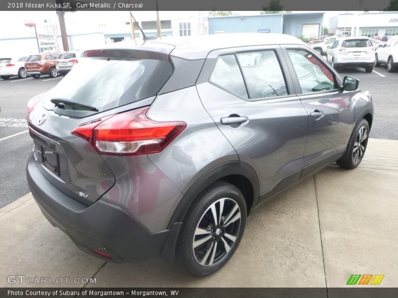 Gun Metallic / Charcoal 2018 Nissan Kicks SR