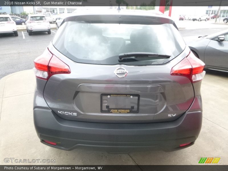 Gun Metallic / Charcoal 2018 Nissan Kicks SR